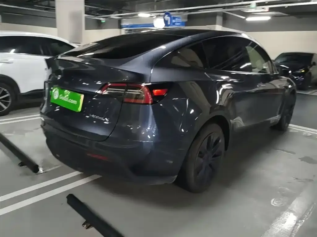 Tesla Model Y — фото 4