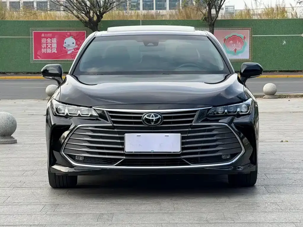 Toyota Avalon — фото 4