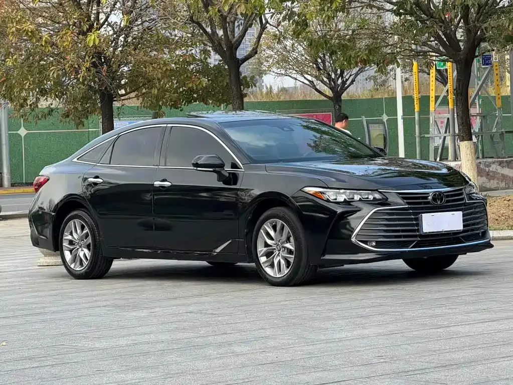 Toyota Avalon — фото 10