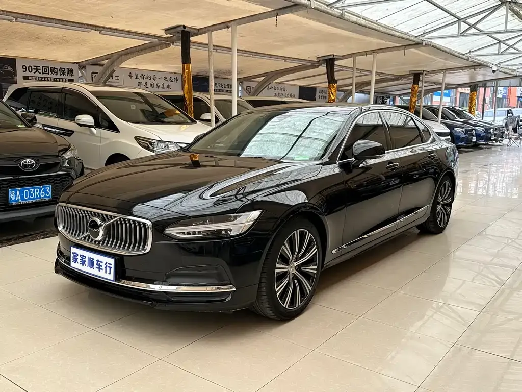 Volvo S90 — фото 1
