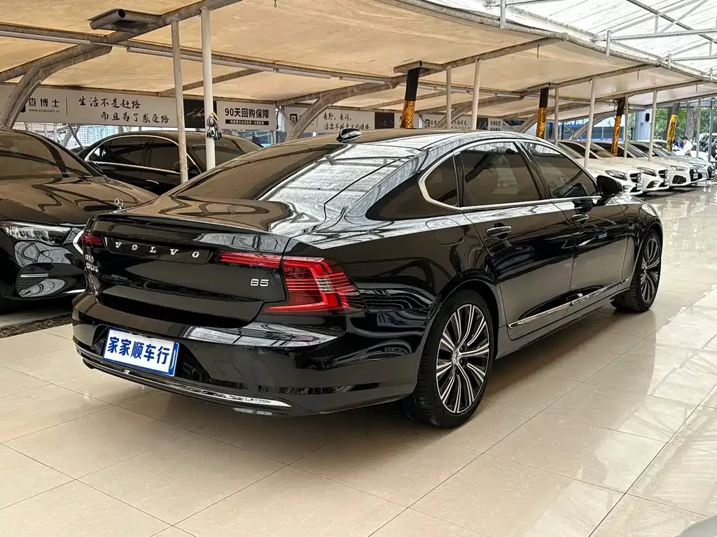 Volvo S90 — фото 10