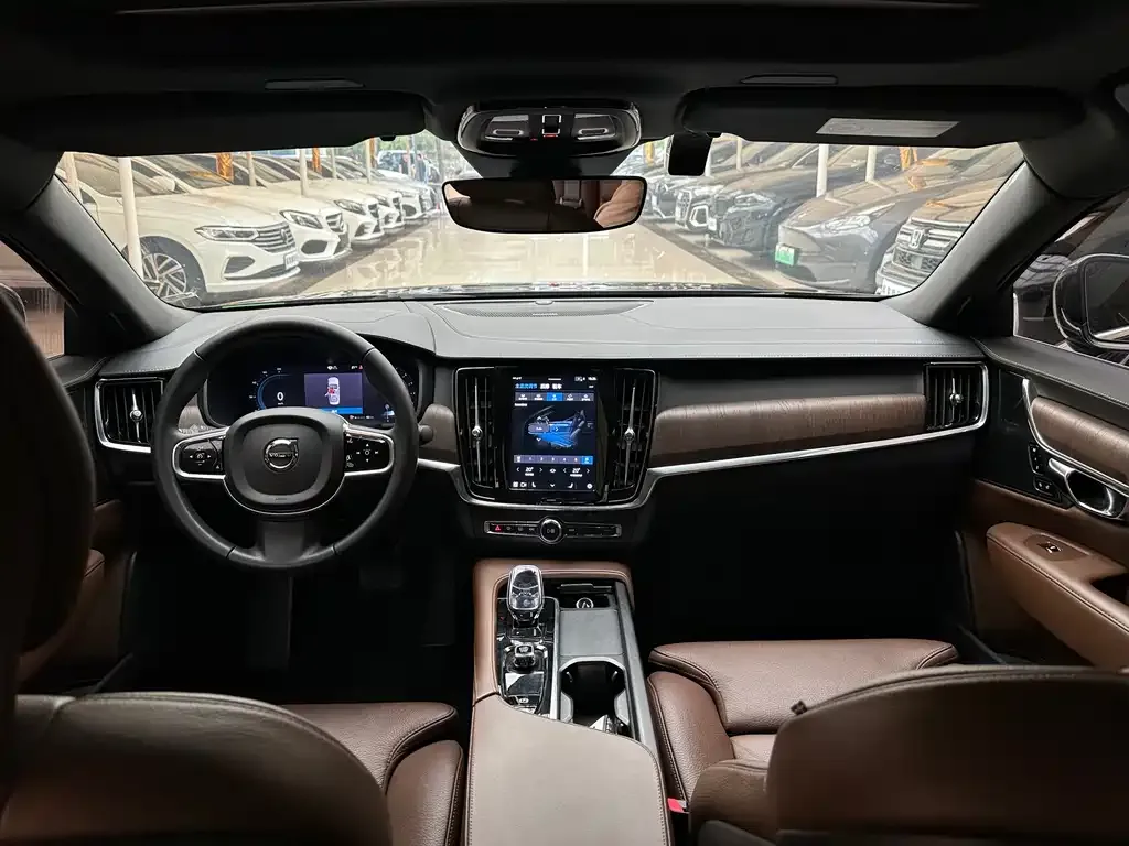 Volvo S90 — фото 4