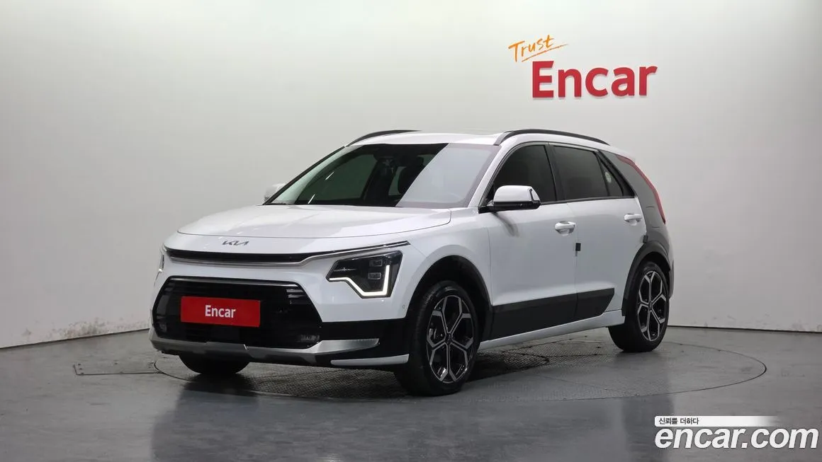 Kia Niro — фото 1