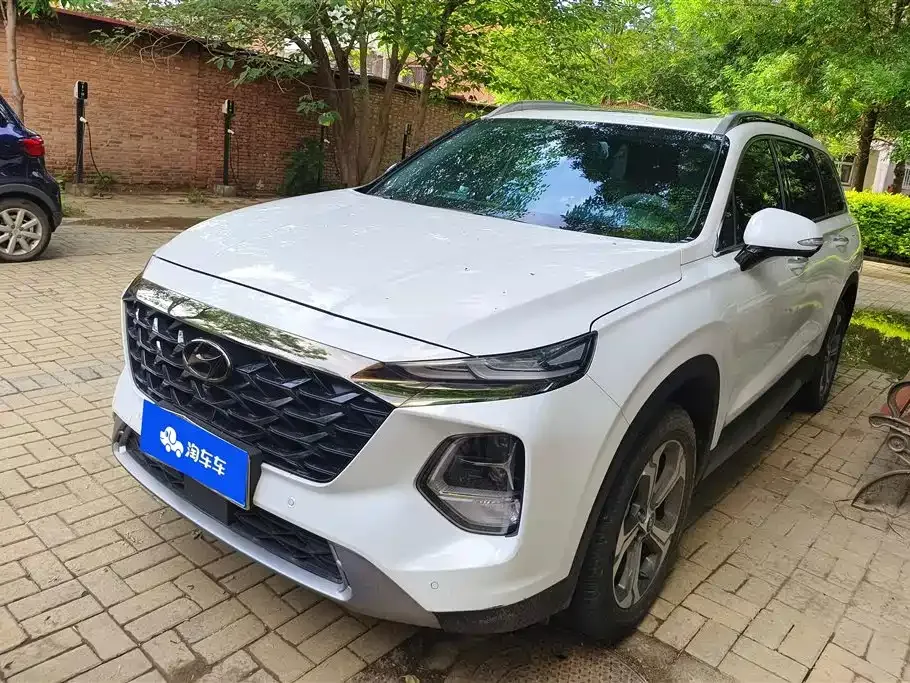 Hyundai Santa Fe — фото 1