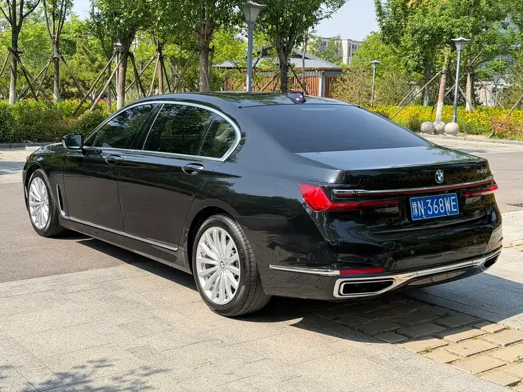 BMW 7 Series 2022 из CN, фото 6