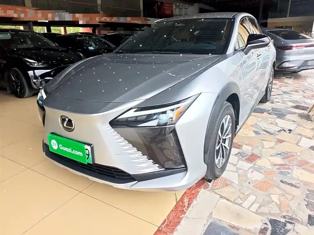 Lexus RZ