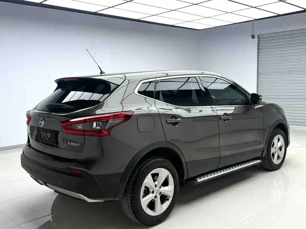 Nissan Qashqai — фото 7