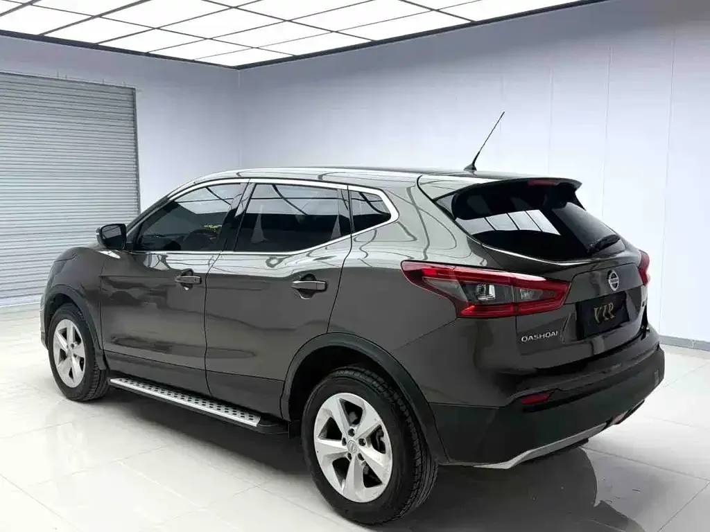Nissan Qashqai — фото 9