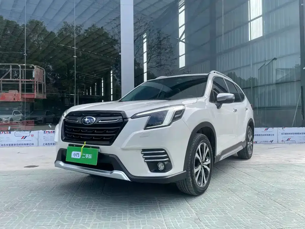 Subaru Forester — фото 1