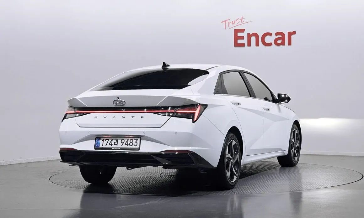 Hyundai AVANTE — фото 3