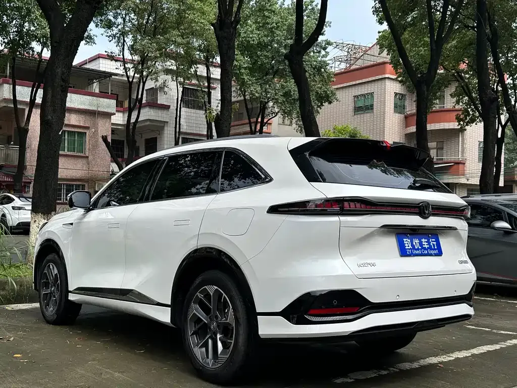 Changan CS75PLUS — фото 10