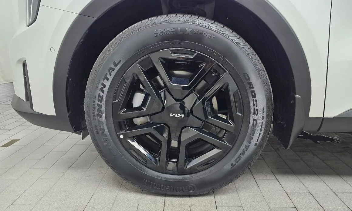 Kia Sorento — фото 7