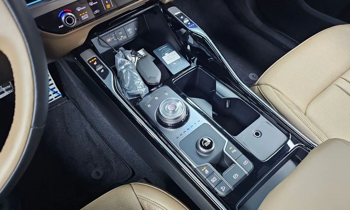 Kia Sorento — фото 8