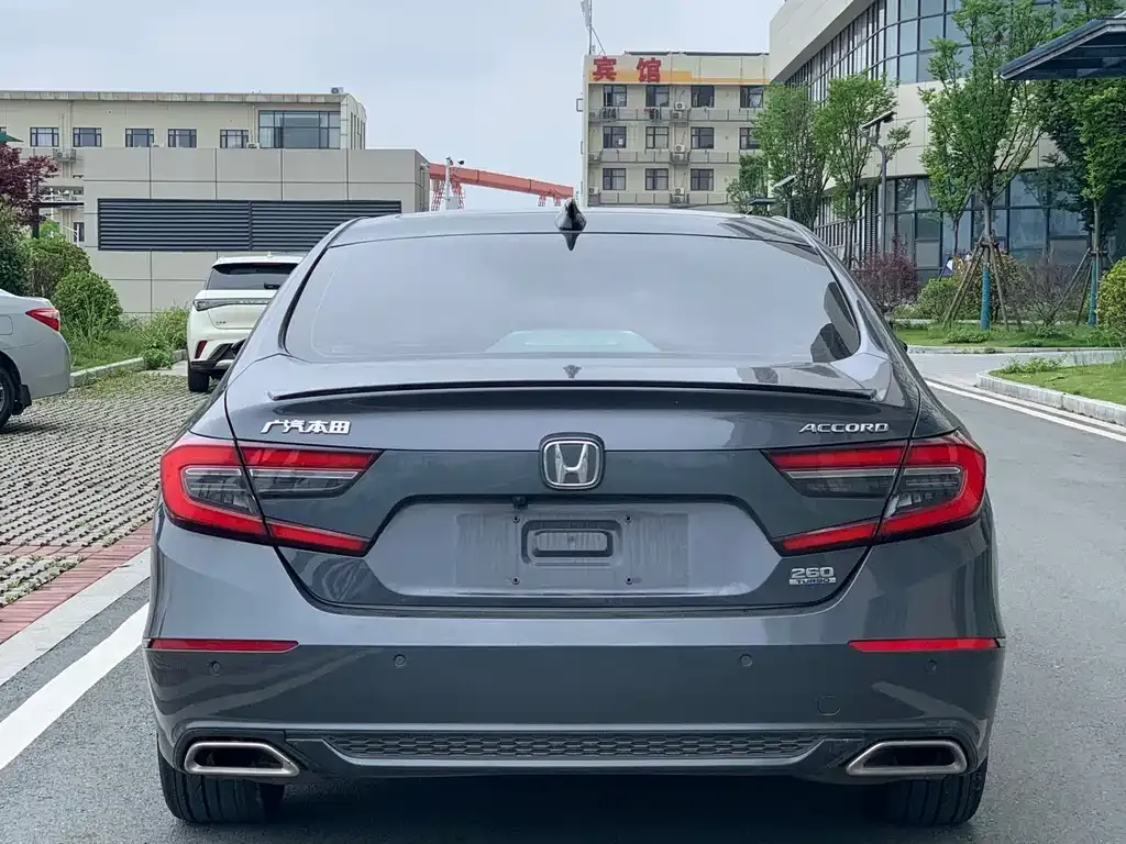 Honda Accord — фото 3