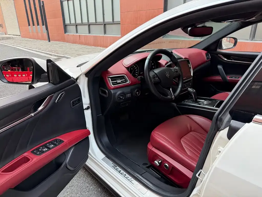 Maserati Ghibli 2021 из CN, фото 9