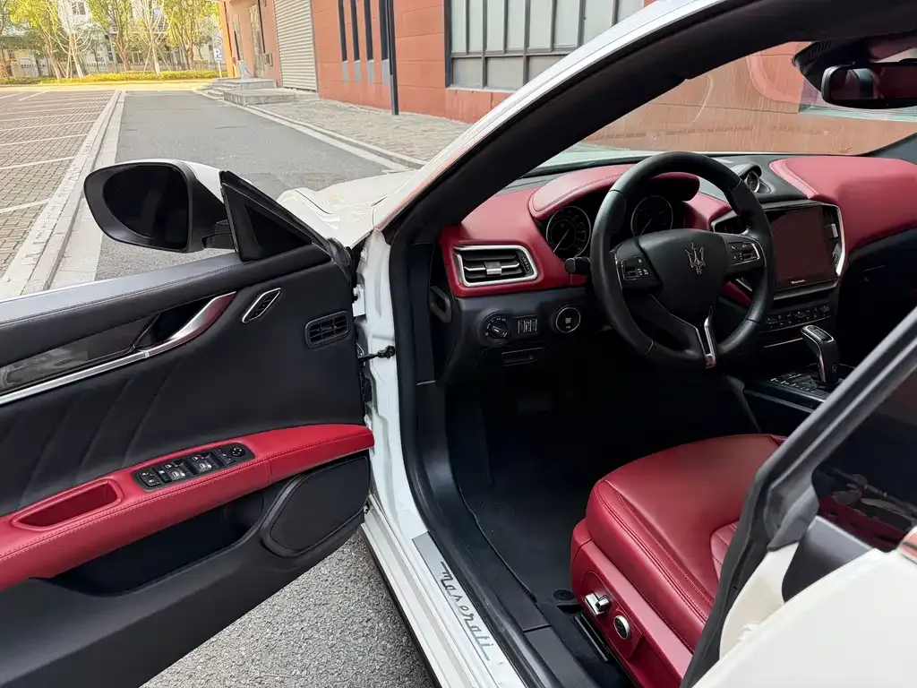 Maserati Ghibli 2021 из CN, фото 3