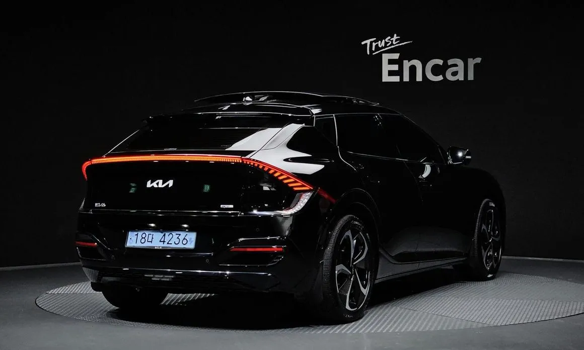 Kia EV6 — фото 6