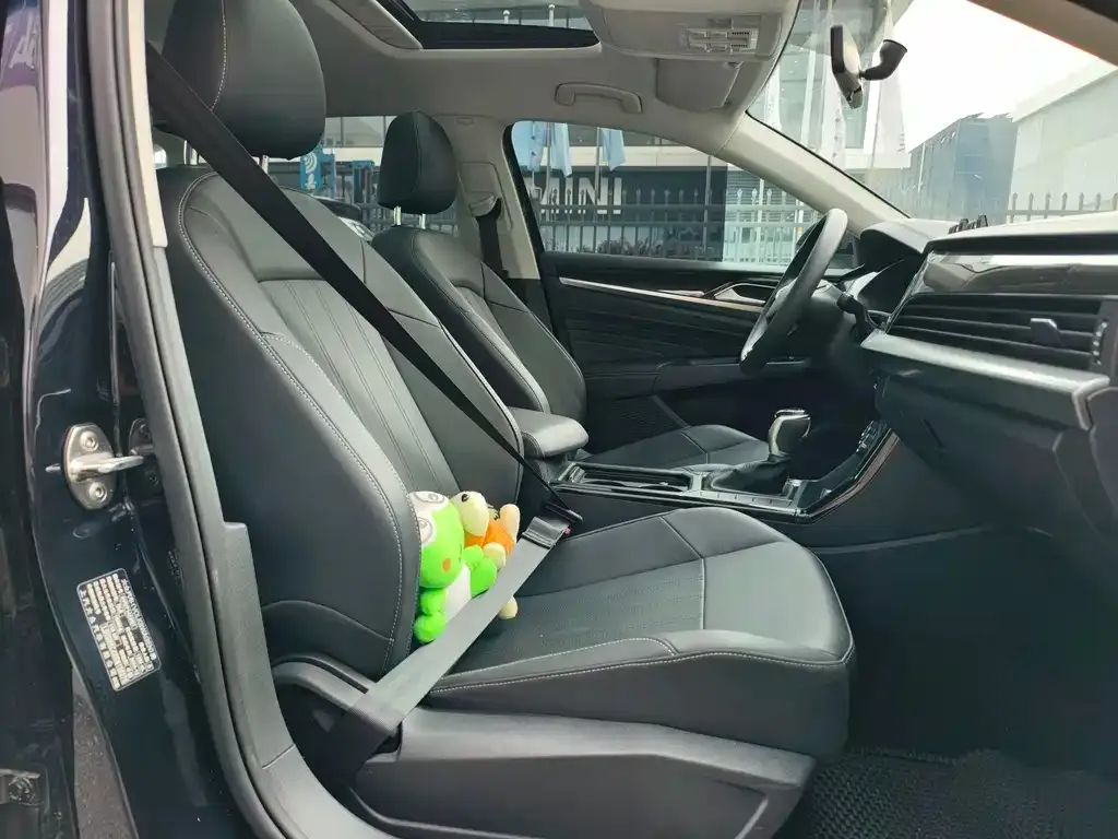 Volkswagen Passat 2025 из CN, фото 10