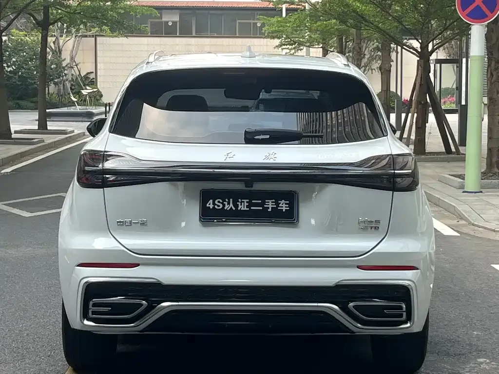 Hongqi HS5 — фото 5