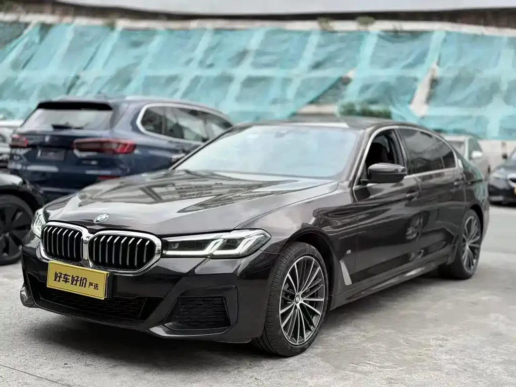 BMW 5 Series — фото 1