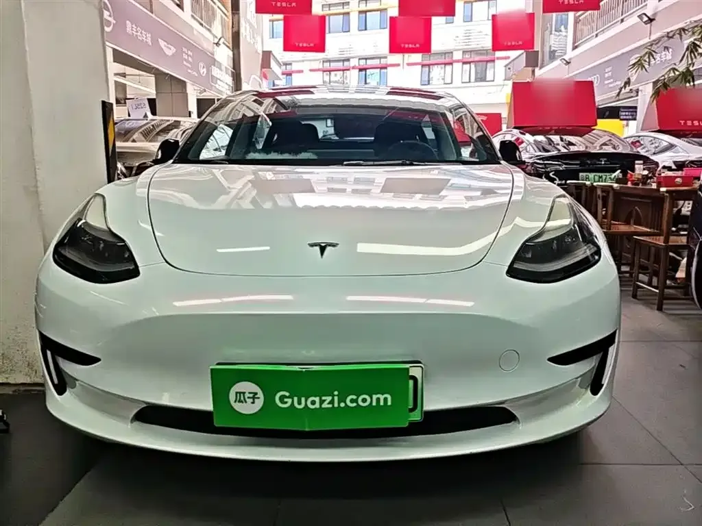 Tesla Model 3 — фото 7