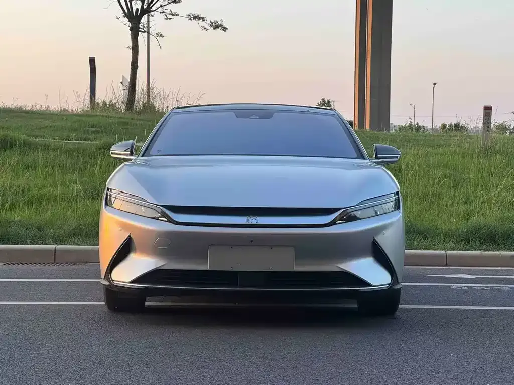BYD Han — фото 7