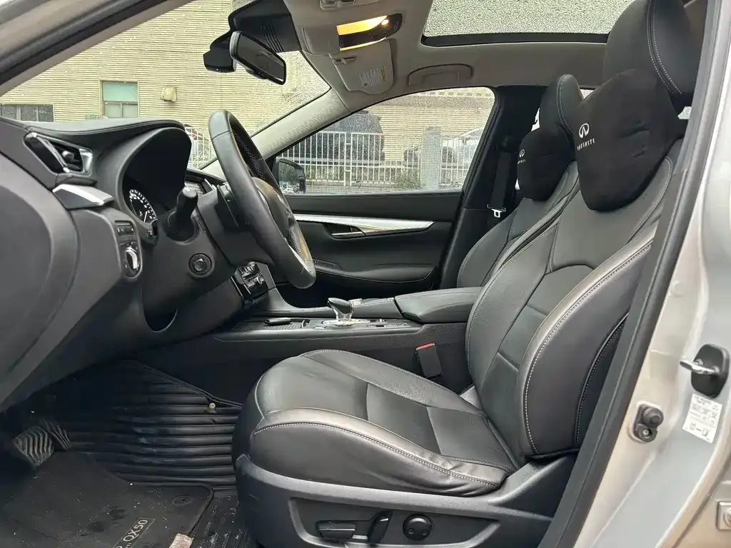 Infiniti QX50 2022 из CN, фото 6