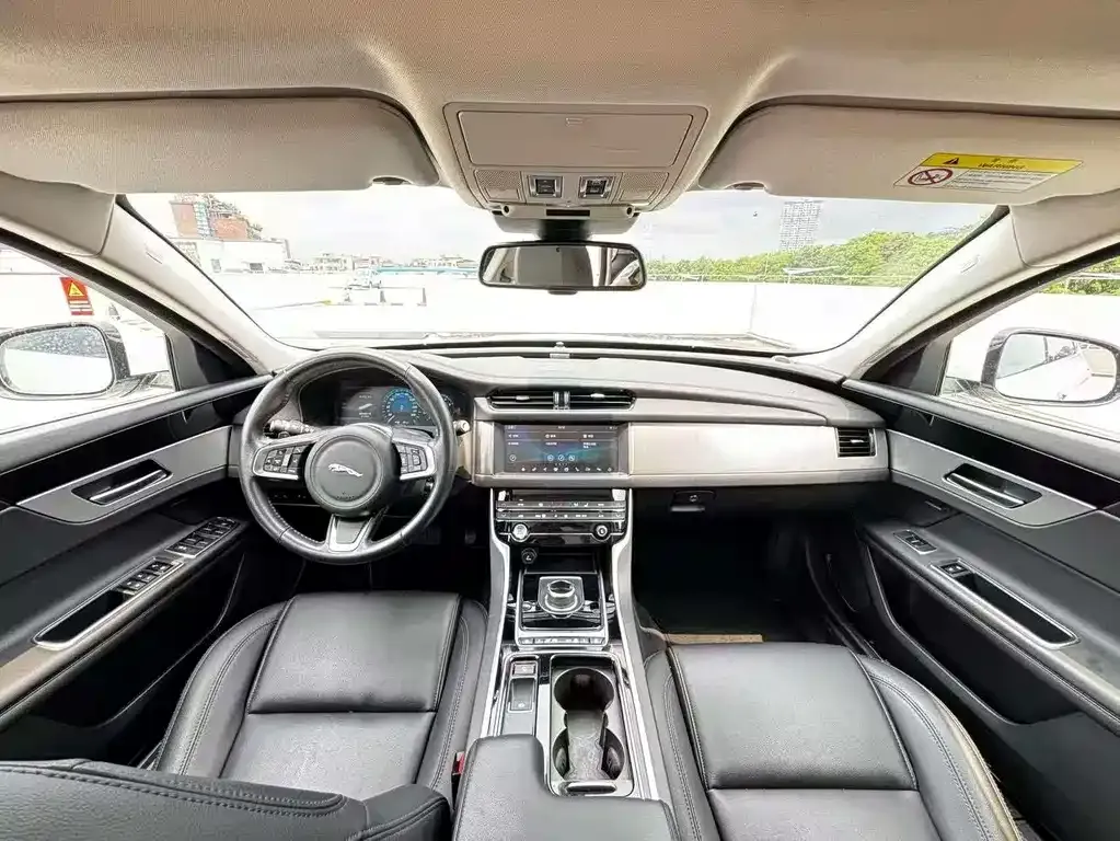 Jaguar XFL 2021 из CN, фото 9