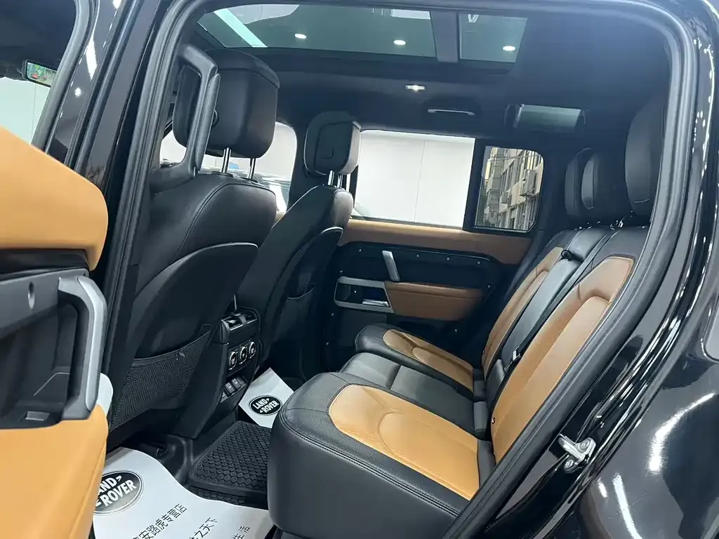 Land Rover Defender 2023 из CN, фото 9