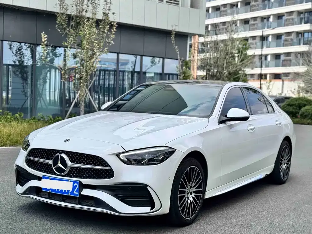 Mercedes-Benz C-Class — фото 1