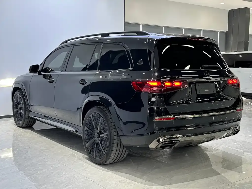 Mercedes-Benz GLS — фото 6