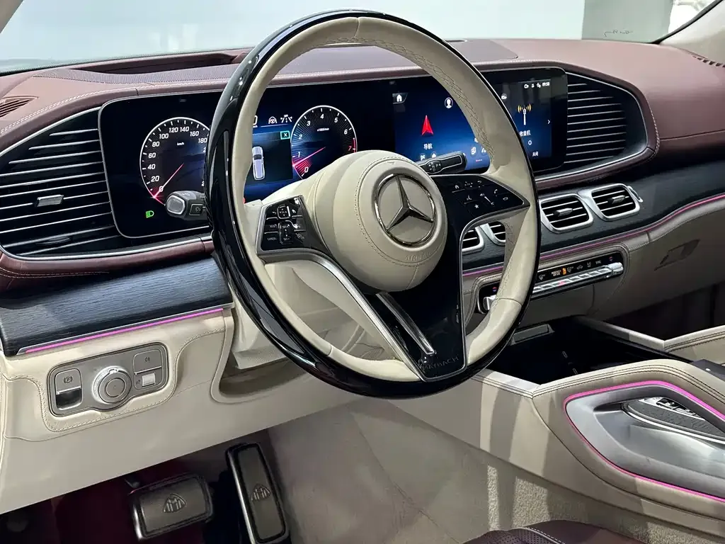 Mercedes-Benz GLS — фото 7