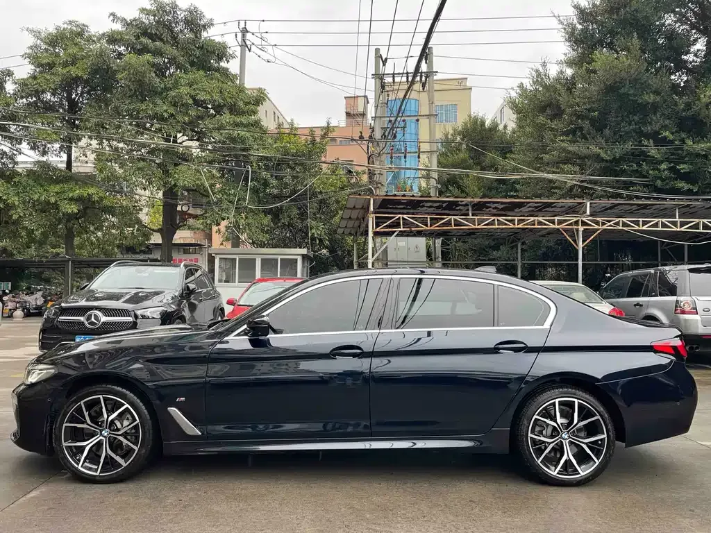 BMW 5 Series — фото 10