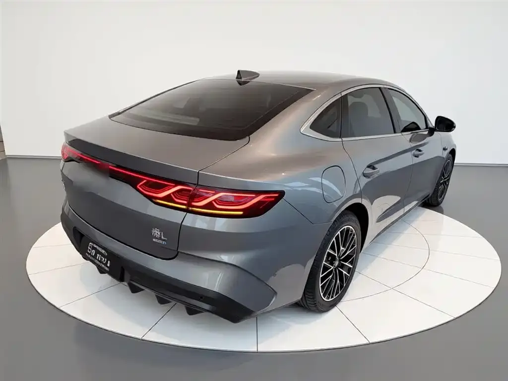 BYD Qin L — фото 8