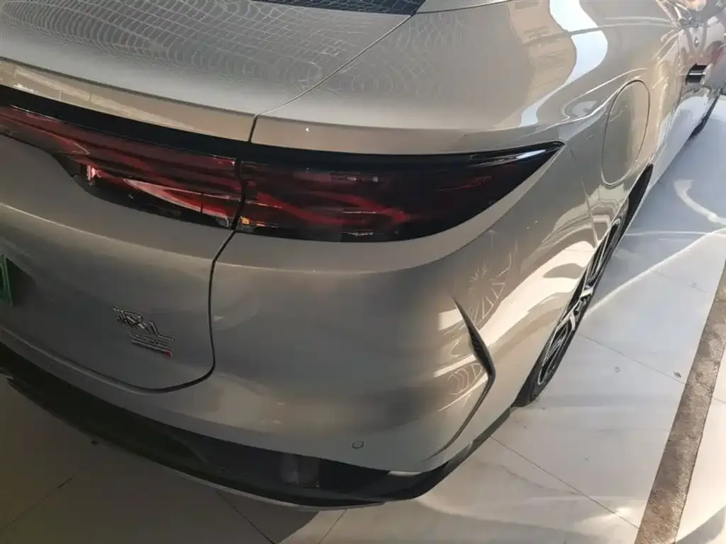 BYD Han L — фото 4