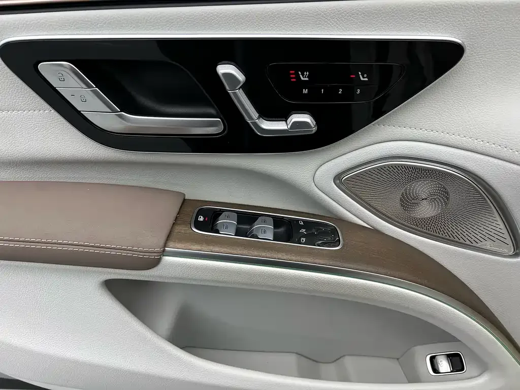Mercedes-Benz EQS — фото 4