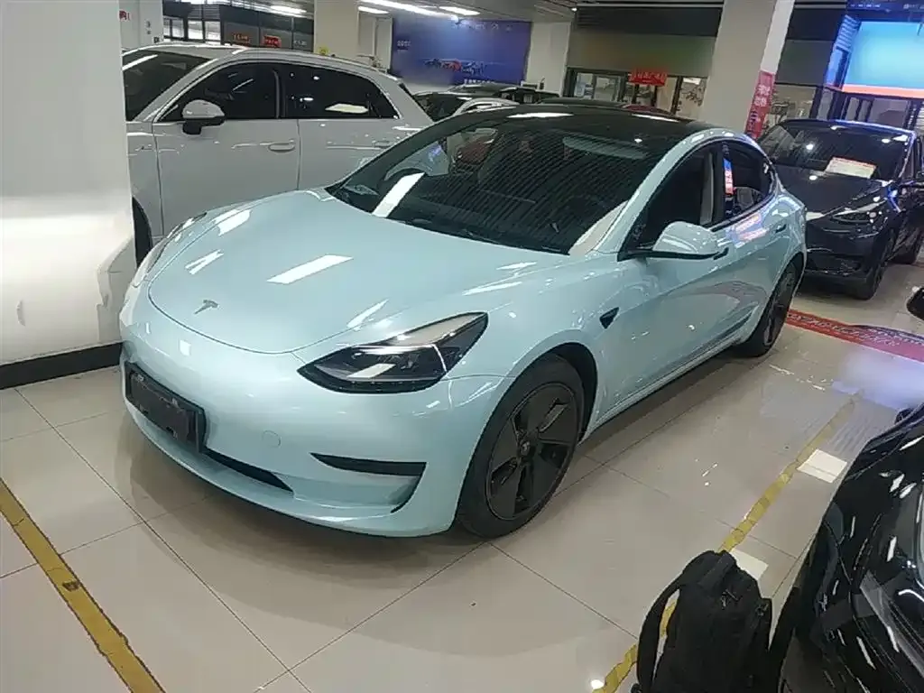 Tesla Model 3 — фото 9