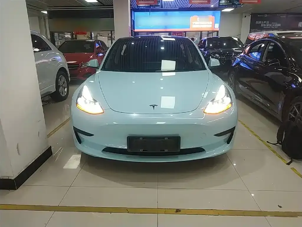 Tesla Model 3 — фото 5