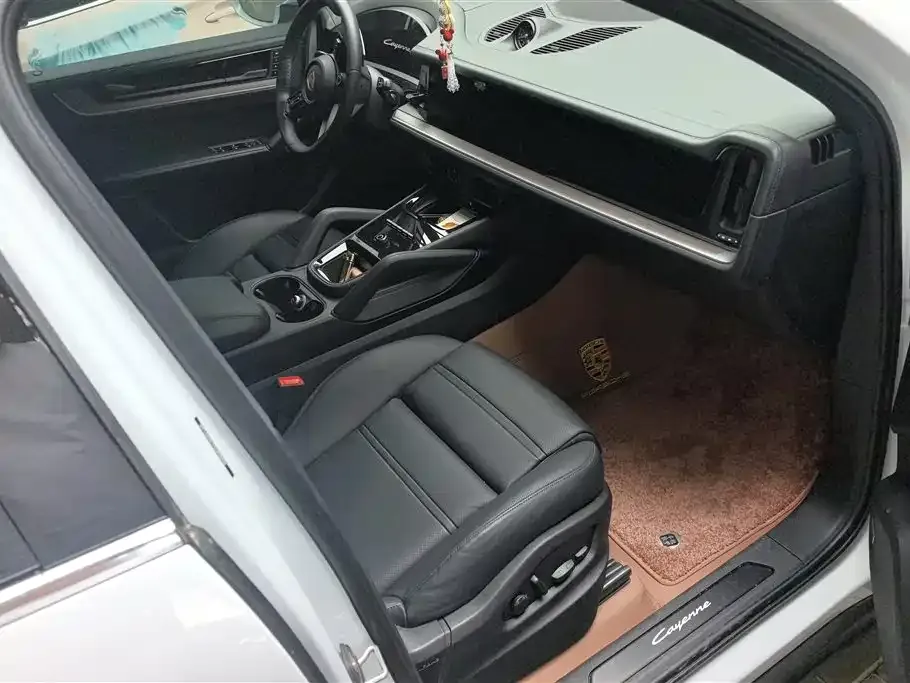 Porsche Cayenne 2026 из CN, фото 3