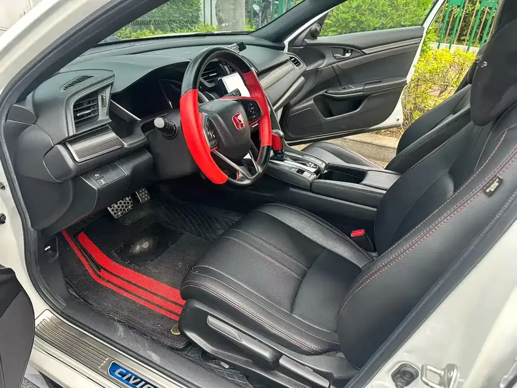 Honda Civic 2021 из CN, фото 2