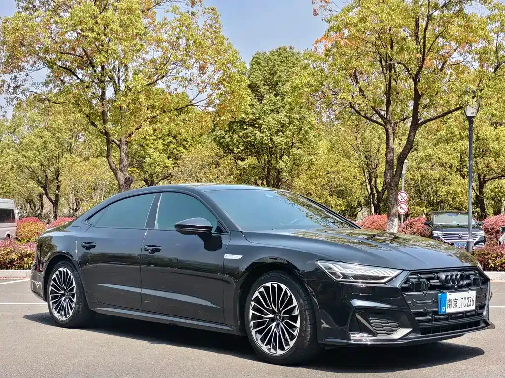 Audi A7L — фото 9