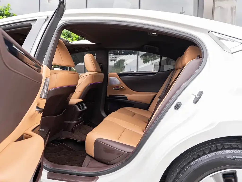 Lexus ES 2021 из CN, фото 7