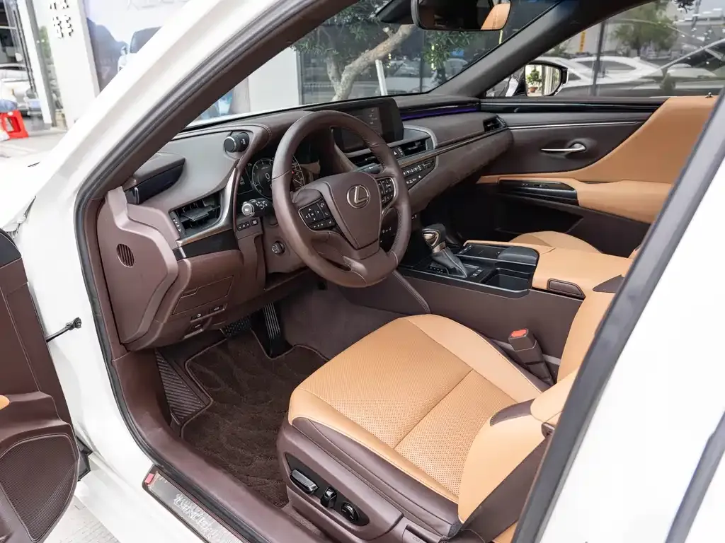 Lexus ES 2021 из CN, фото 5
