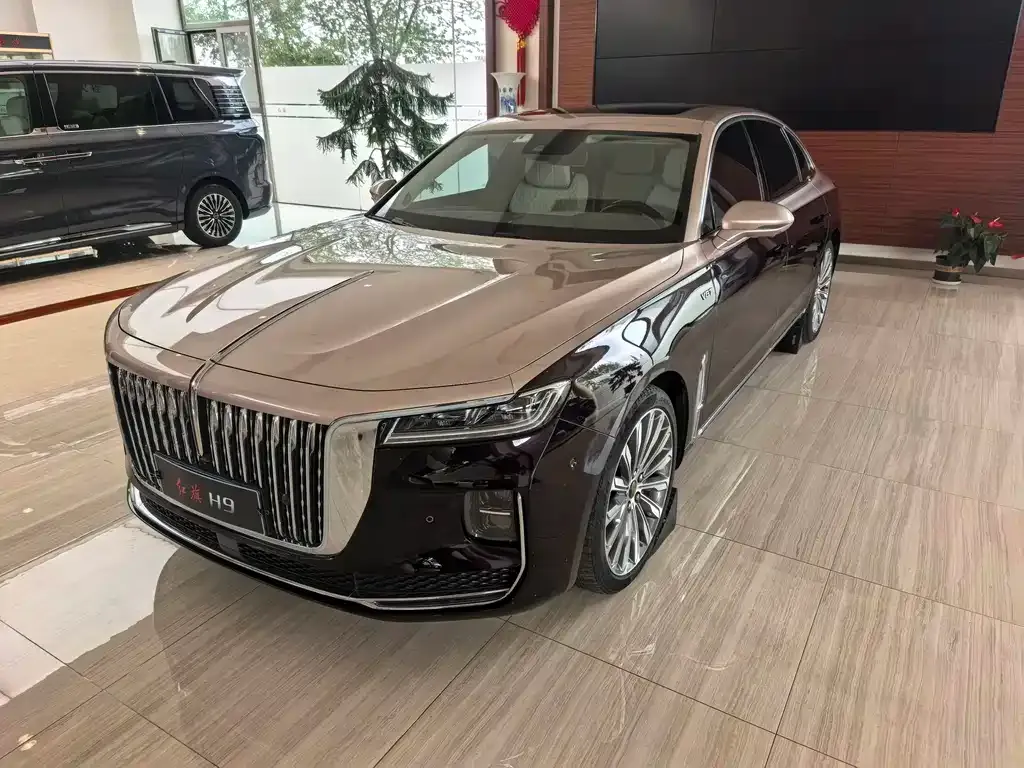 Hongqi H9 — фото 1