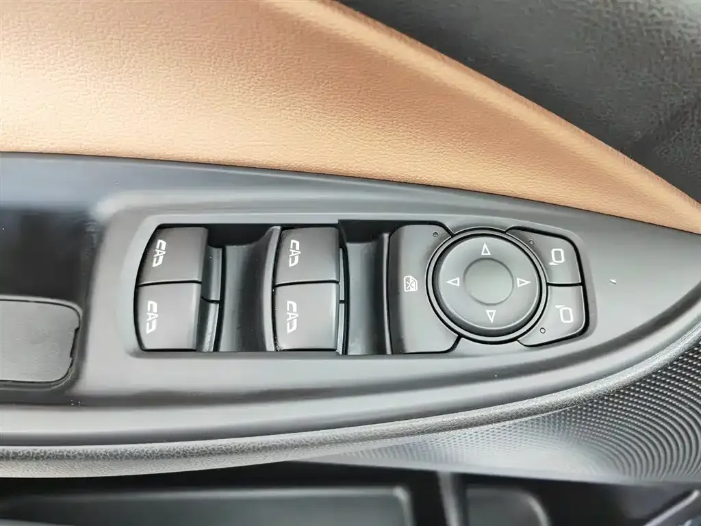 Buick GL6 2023 из CN, фото 6