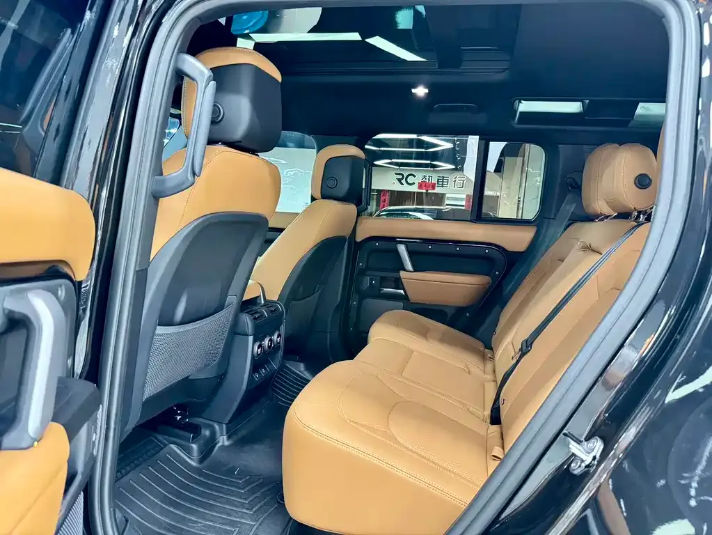 Land Rover Defender — фото 9