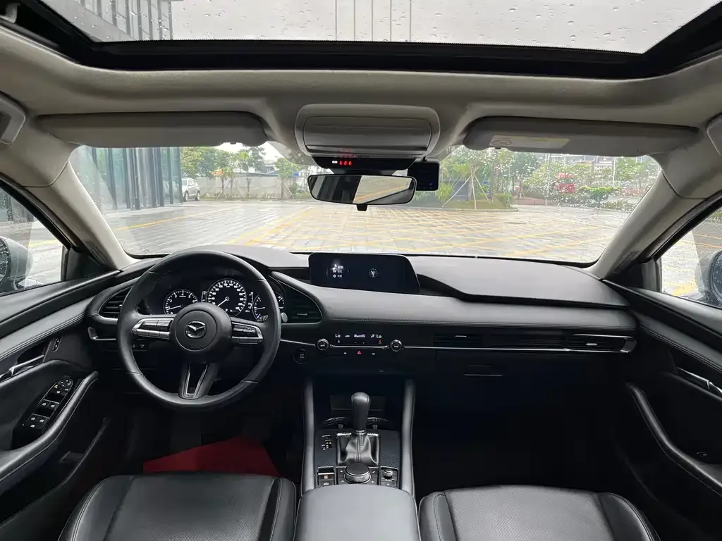 Mazda 3 Axela 2022 из CN, фото 3