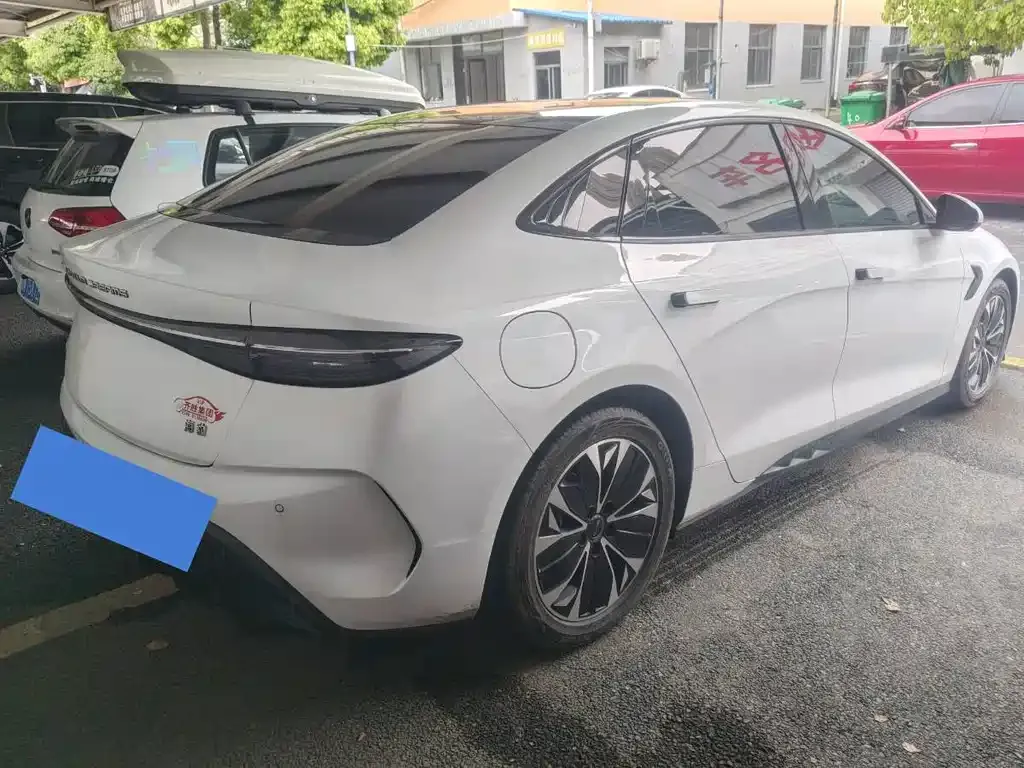 BYD Seal — фото 6