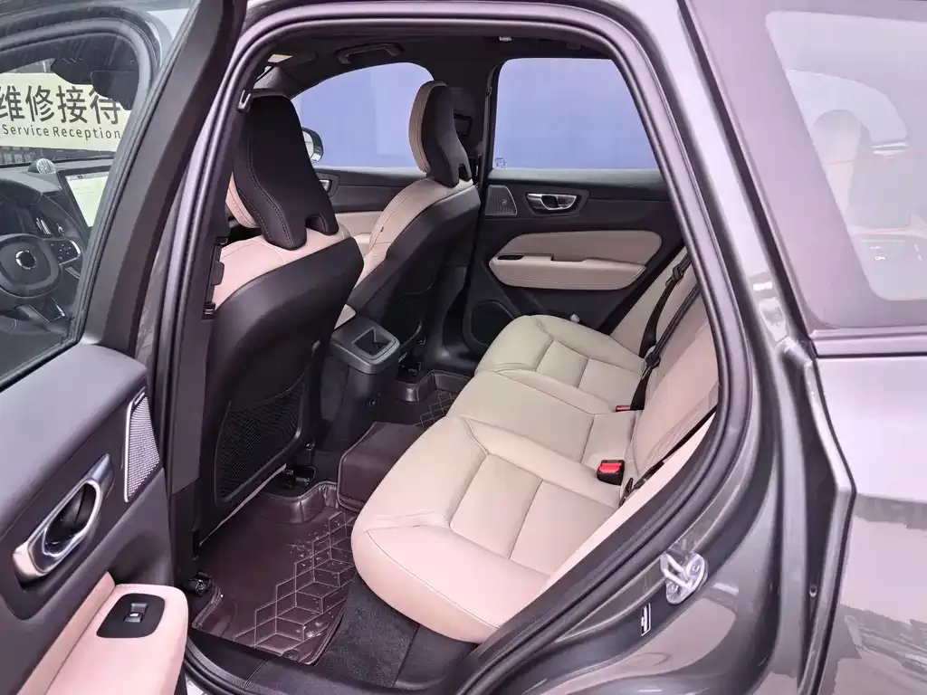 Volvo XC60 2025 из CN, фото 7