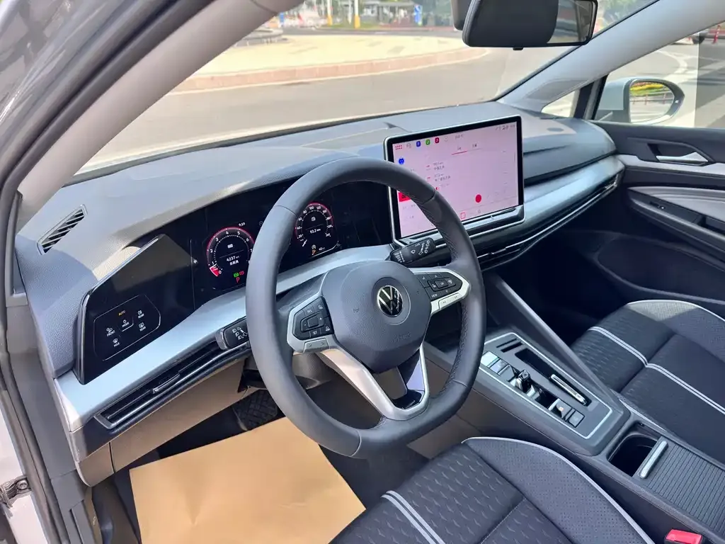 Volkswagen Golf 2025 из CN, фото 8